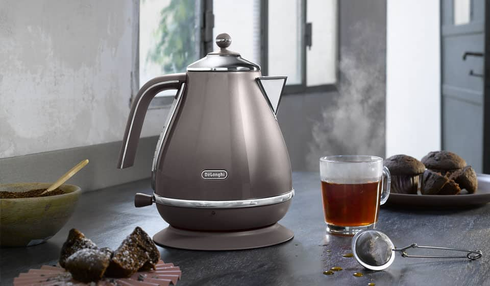 gb-Channel-kitchen-CategoryMood-kettle-KBOT3001.PK-desk-2x2.jpg